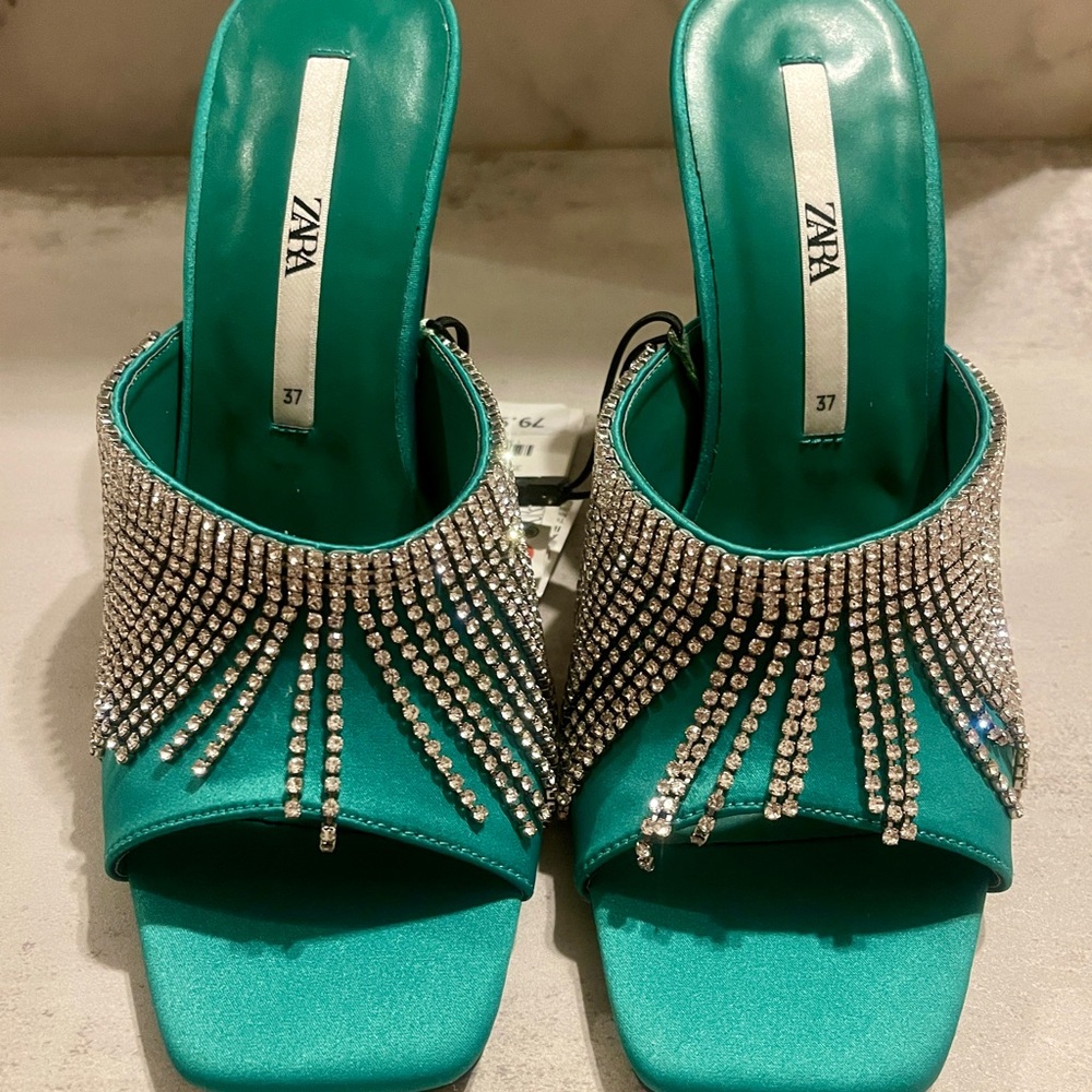 Zara green Rhinestone Squared Toe Satin High Heels SZ 6.5 NWT